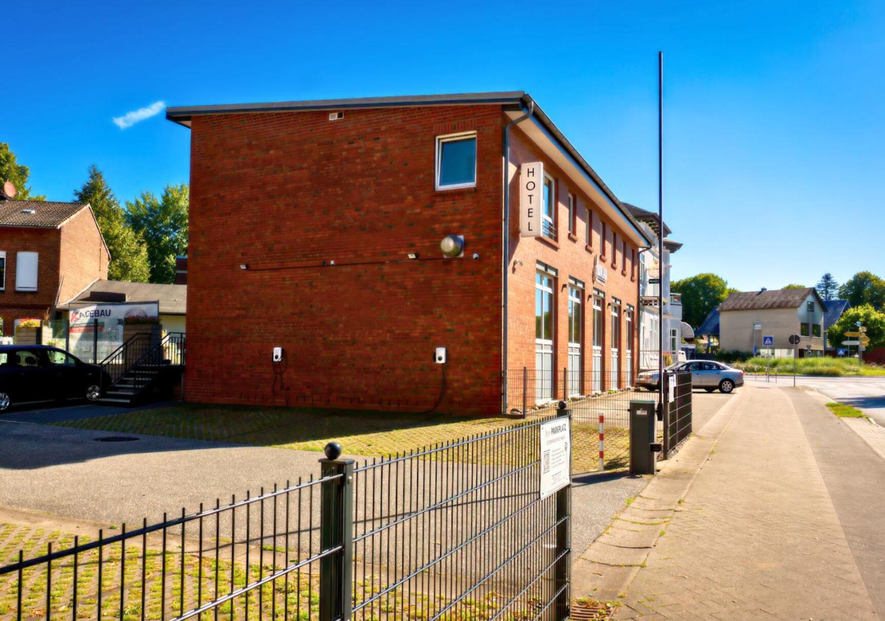 Hotel Adler & Eventlocation Gmbh Itzehoe Exterior photo